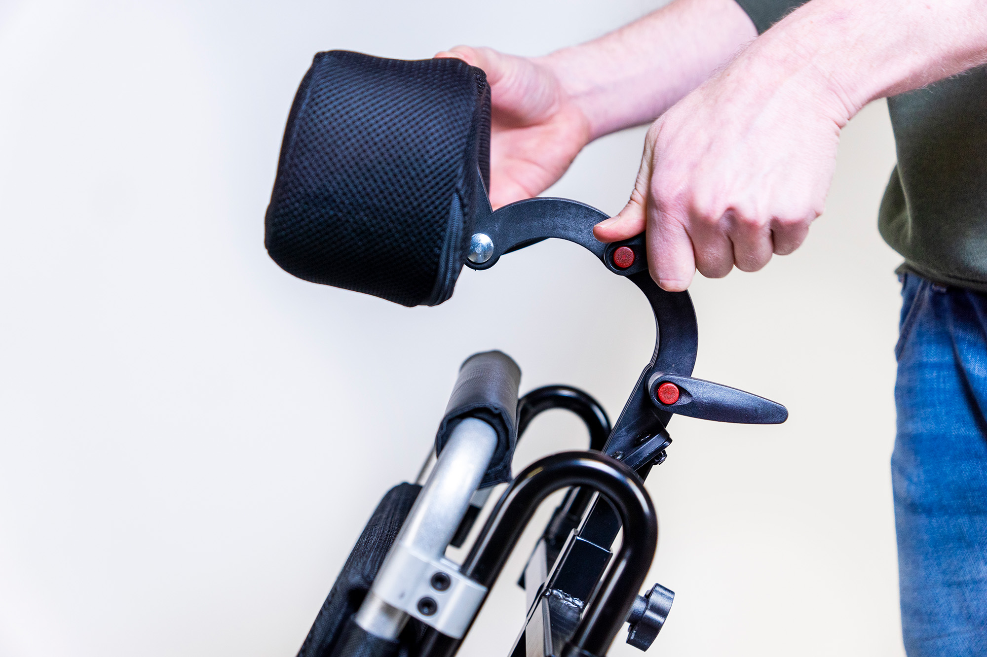 Appui-tête pour fauteuil roulant