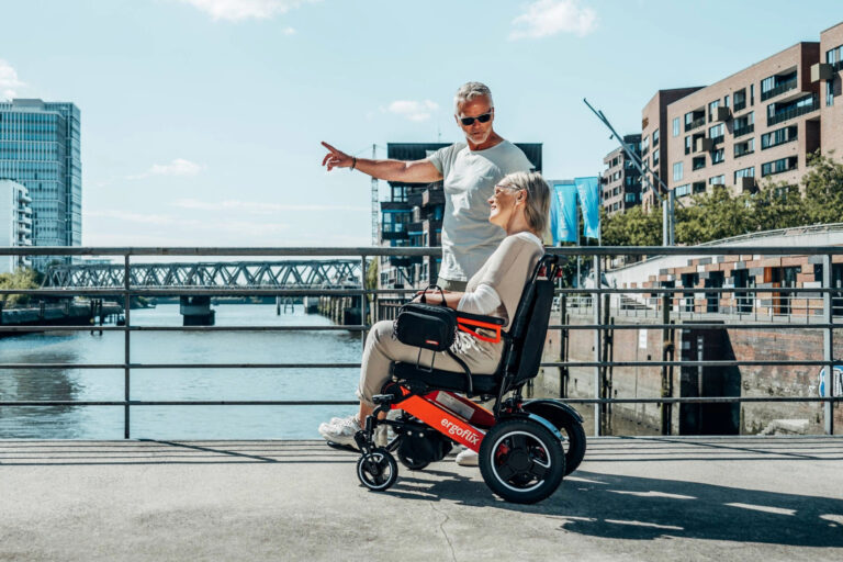 Autonomie des batteries d’un fauteuil roulant : optimiser votre mobilité