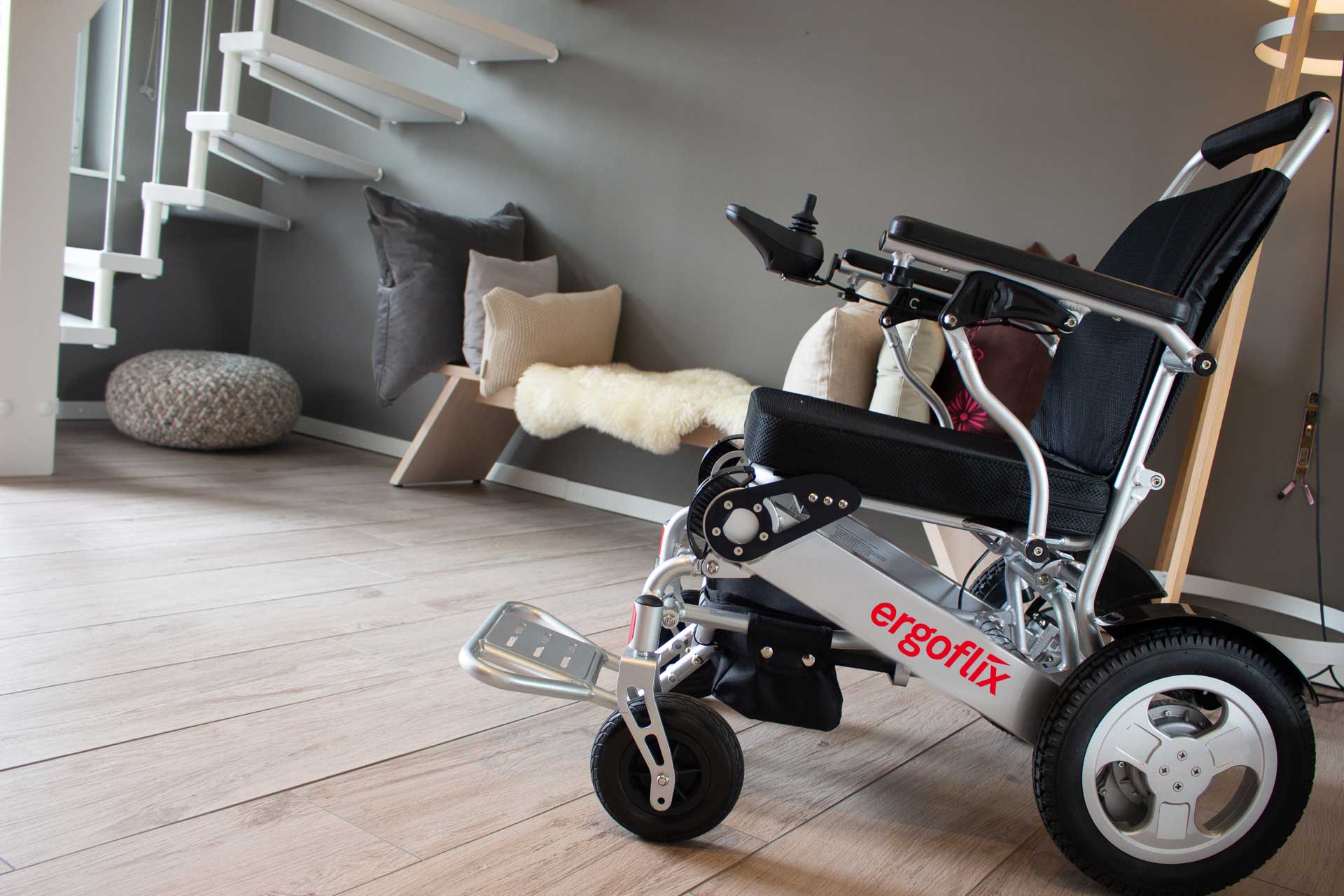 ergoflix-entretien-fauteuil-roulant-électrique-nettoyage