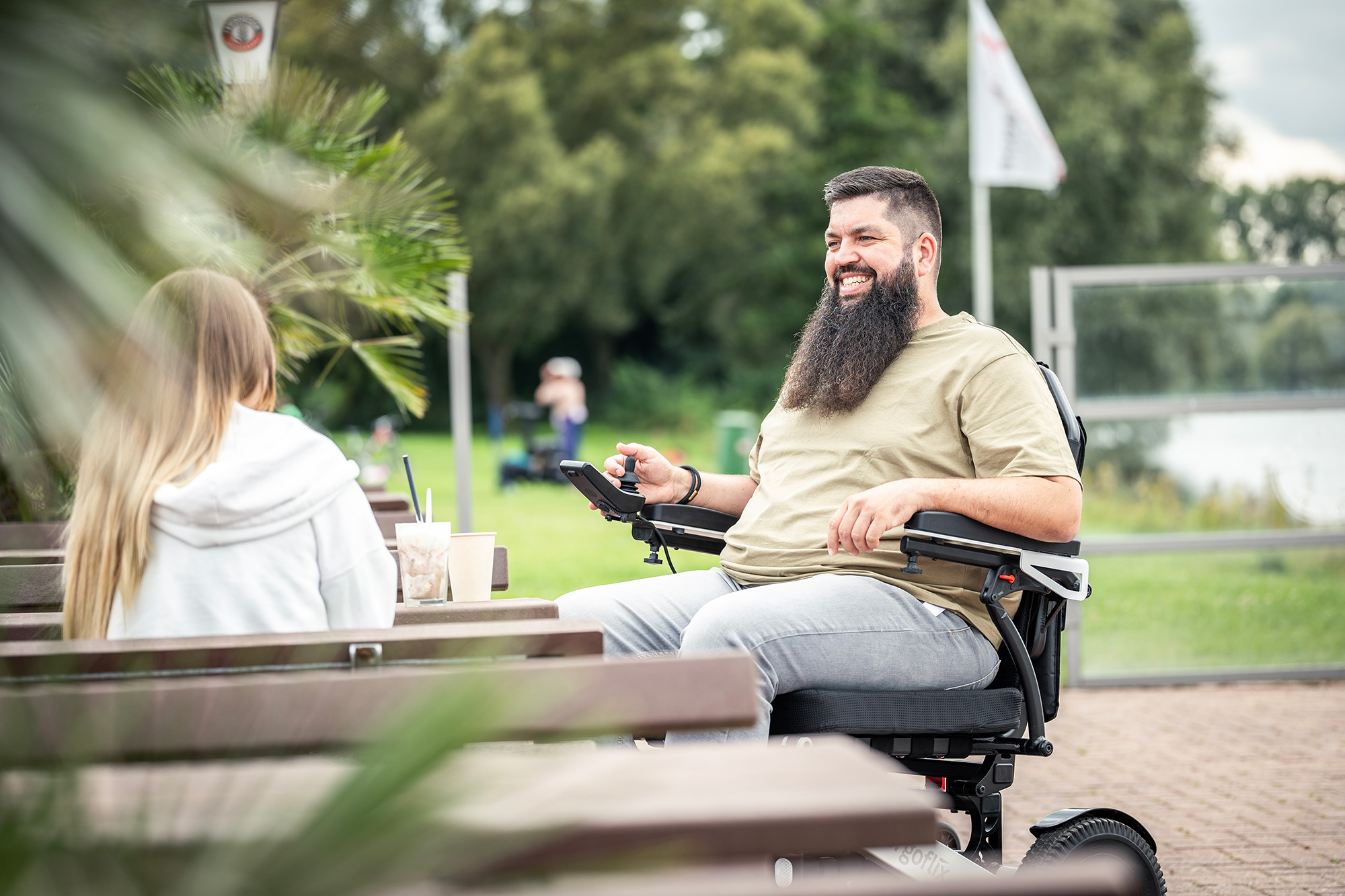 Fauteuil roulant personnes fortes