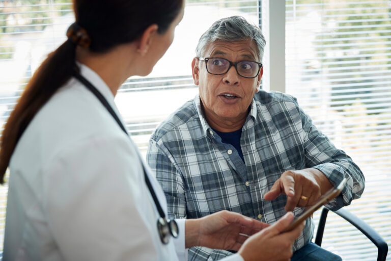 Une ordonnance de médecin généraliste est-elle suffisante pour obtenir un fauteuil roulant électrique ?