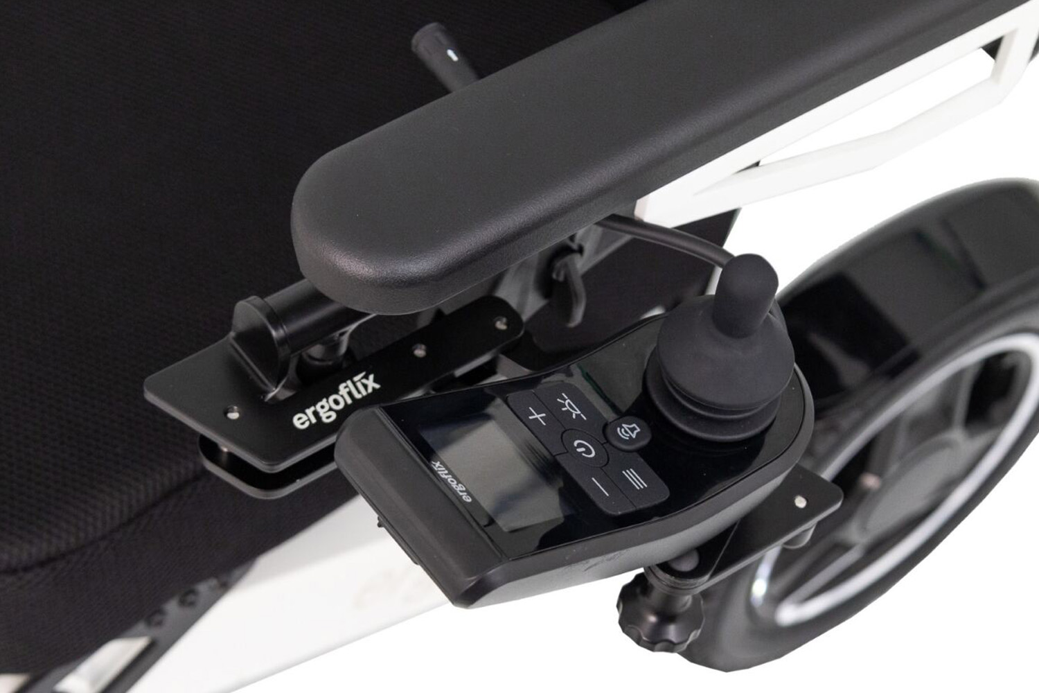 Pantographe : boîtier de commande pivotant sur le fauteuil roulant électrique ergoflix